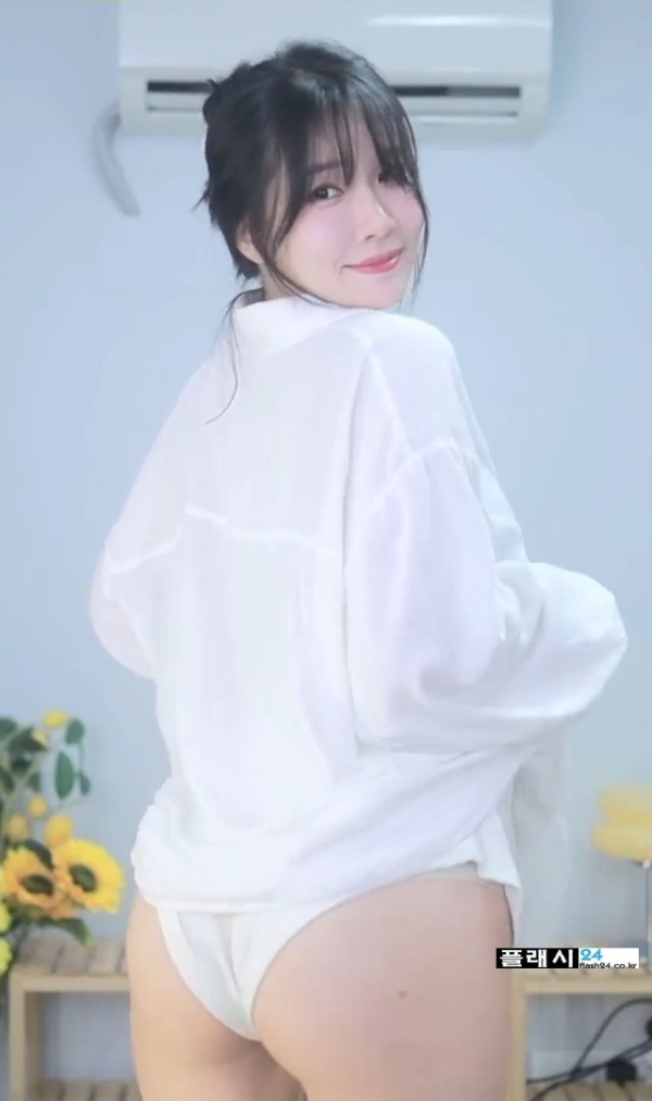 0b0eca67674aeb804a4490ae5ec2ccdd_1766044813_8374.png
